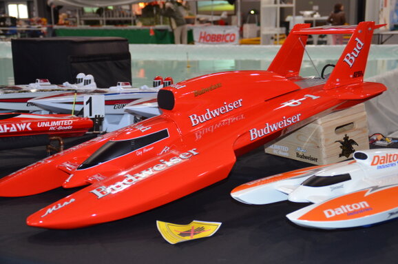 leider nur im Stand, eine BUDWEISER in 1:6 von B. Schleich