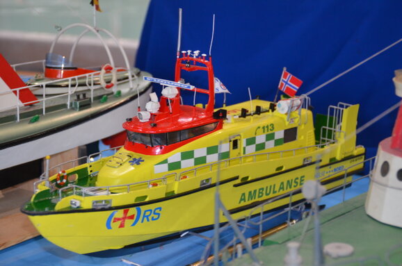 Messepremiere: die EYR MYKEN von R. Dörr; eine norwegisches Ambulanzboot nach Plan